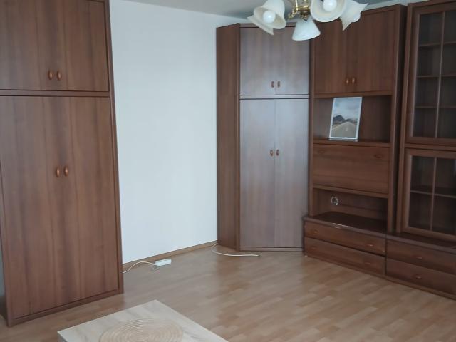 Na wynajem przestronna kawalerka 38 m² z balkonem w Krakowie