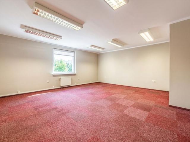 Na wynajem przestronne biuro 72 m² z salą konferencyjną w Zabrzu