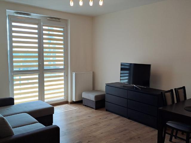 Wynajmę komfortowe 46 m² mieszkanie na Ursynowie z garażem
