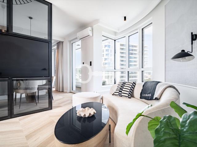 Na sprzedaż nowoczesny apartament z widokiem na Zatokę 83 m² w Gdyni