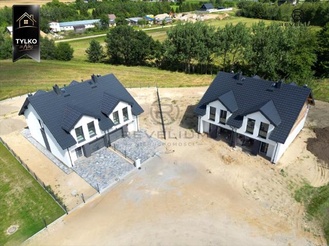 Do sprzedania nowoczesny bliźniak 160 m² z ogrodem 450 m² w Kębłowie