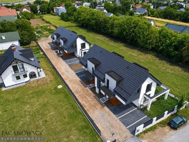 Zapraszam do obejrzenia nowoczesnego domu bliźniaczego 154 m² w Zielonkach