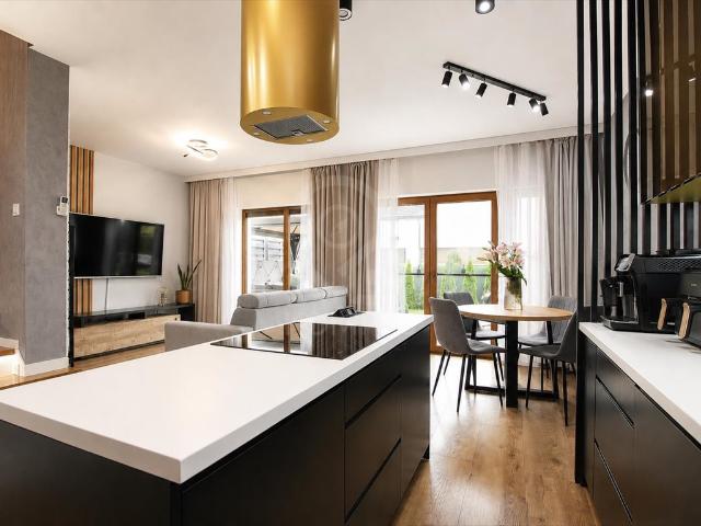 Na sprzedaż nowoczesny dom 107 m² z garażem w Nadolicach Wielkich