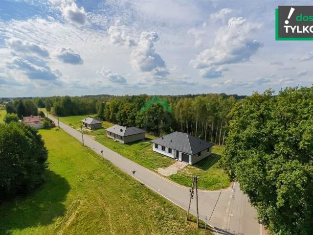 Nowoczesny dom 125 m² w Teklinowie ogr. podłogowe, rolety