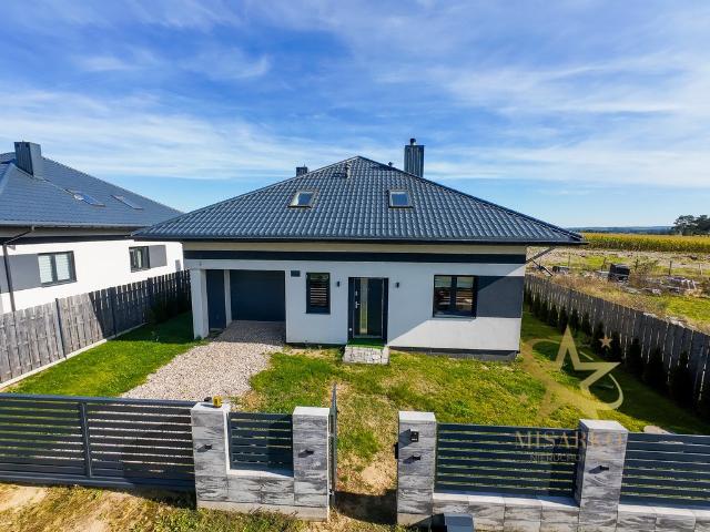 Na sprzedaż nowoczesny dom 137 m² w Konarzycach