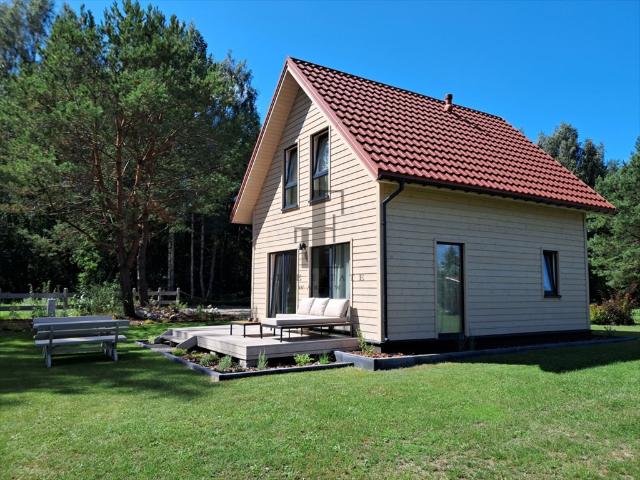 Na sprzedaż nowoczesny dom 71,5 m² w sercu Mazurskiego Parku