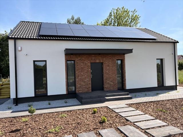 Na sprzedaż nowoczesny dom 80 m² z poddaszem w Żmigrodzie
