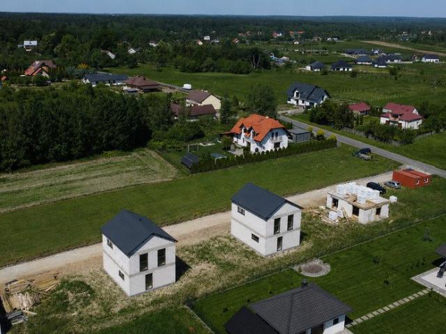 Na sprzedaż nowoczesny dom 97 m² z antresolą i ogrodem