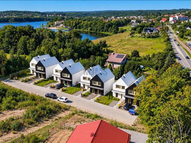 Na sprzedaż ostatni dom w Przystani Kolbudy 94 m² w zielonym otoczeniu