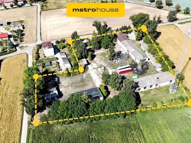 Na sprzedaż duża działka przemysłowa 20 000 m² z zabudową i fotowoltaiką