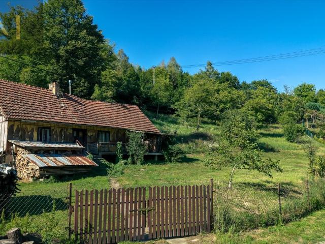 Na sprzedaż działka z domem i możliwością budowy w Żarnowej