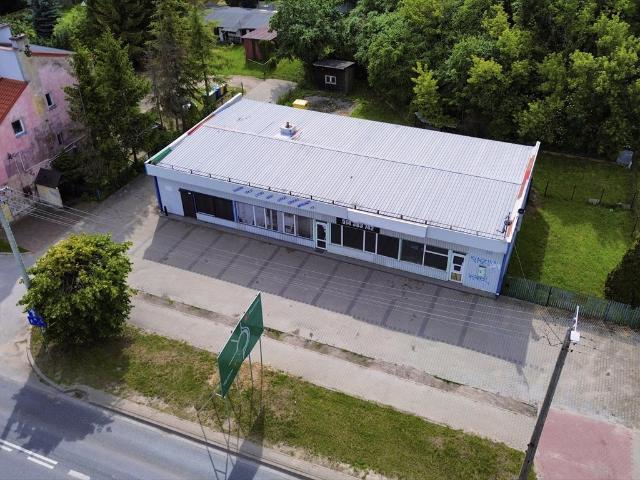 Na sprzedaż działka z pawilonem 285 m² przy DK 61 w Pułtusku