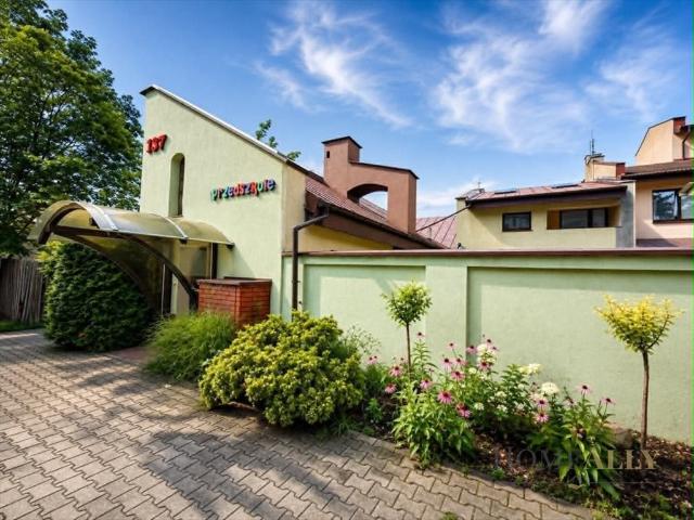 Na sprzedaż dochodowa nieruchomość z restauracją i potencjałem
