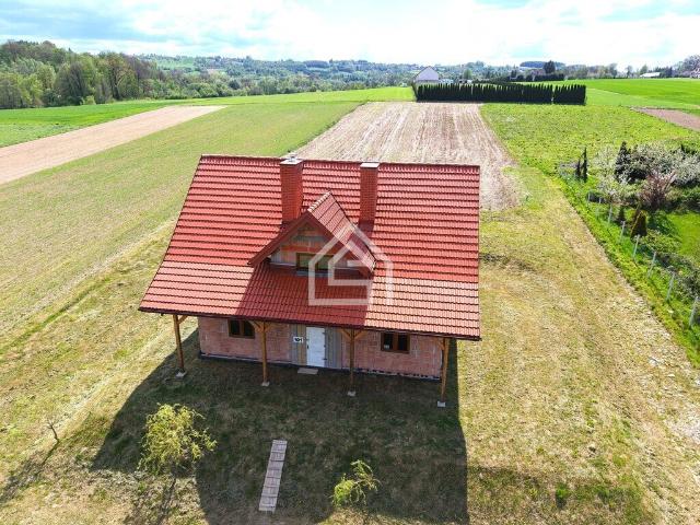 Na sprzedaż dom wolnostojący 149 m² z ogrodem i potencjałem inwestycyjnym