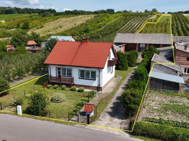 Na sprzedaż dom z dużym zapleczem gospodarczym 140 m² w Dobre