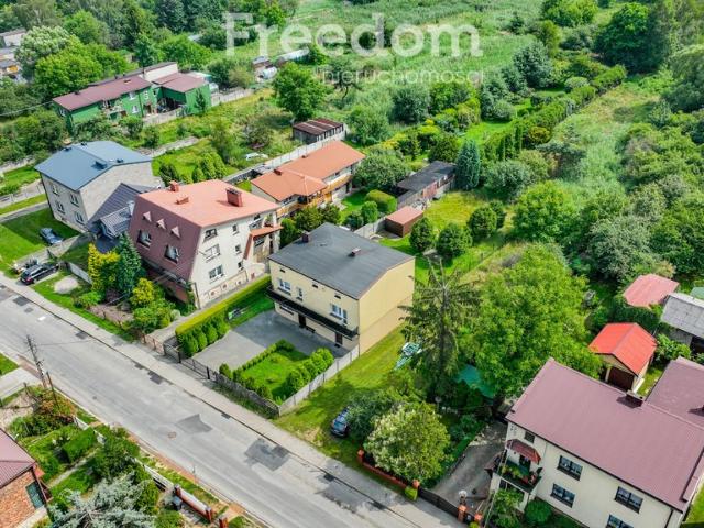 Zapraszam do domu 124 m² z 2 kuchniami i dużą działką 800 m²