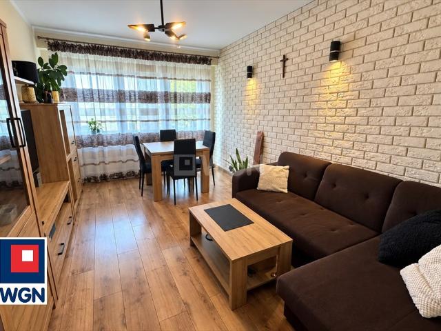 Przestronne 2 pokoje z wyposażeniem, balkon, gotowe do zamieszkania