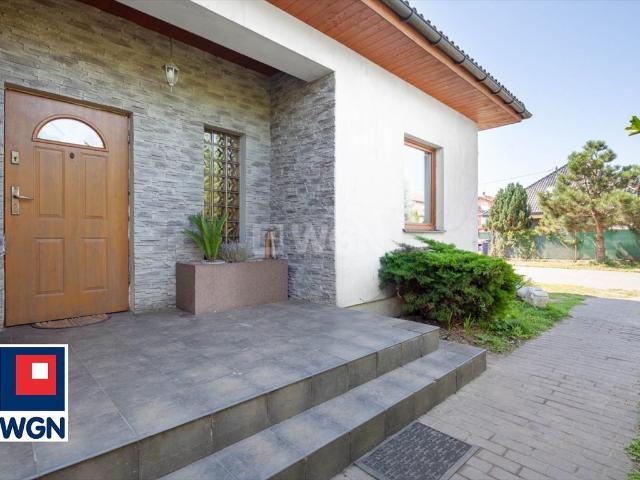 Na sprzedaż funkcjonalny dom 108 m² z tarasem w Dusznikach