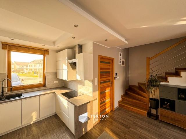 Na sprzedaż funkcjonalny dom 117 m² w Bojanie z prywatnym ogrodem