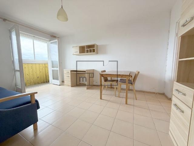 Na sprzedaż jasna kawalerka 23 m² z balkonem na Woli