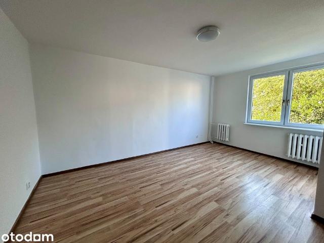 Na sprzedaż kawalerka 28 m² w Mostach odświeżone, z funkcjonalną kuchnią