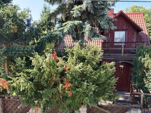 Na sprzedaż klimatyczny dom 100 m² z ogrodem i garażem