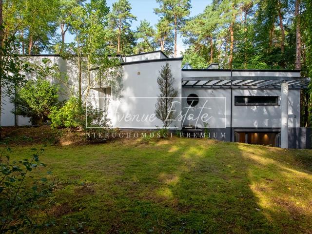Na sprzedaż luksusowy dom 473 m² z basenem i sauną w Magdalence