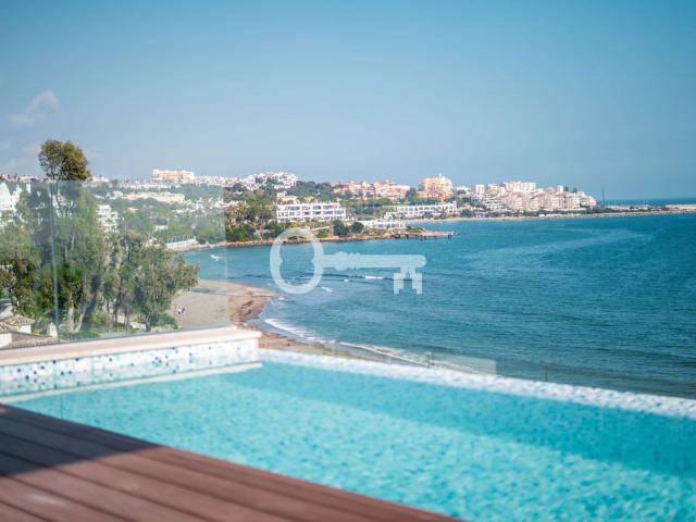 Luksusowy penthouse 432 m² przy plaży w Esteponie panoramiczny widok