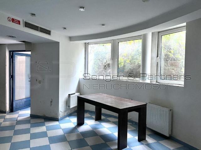 Na sprzedaż lokal użytkowy 61,5 m² w Poznaniu