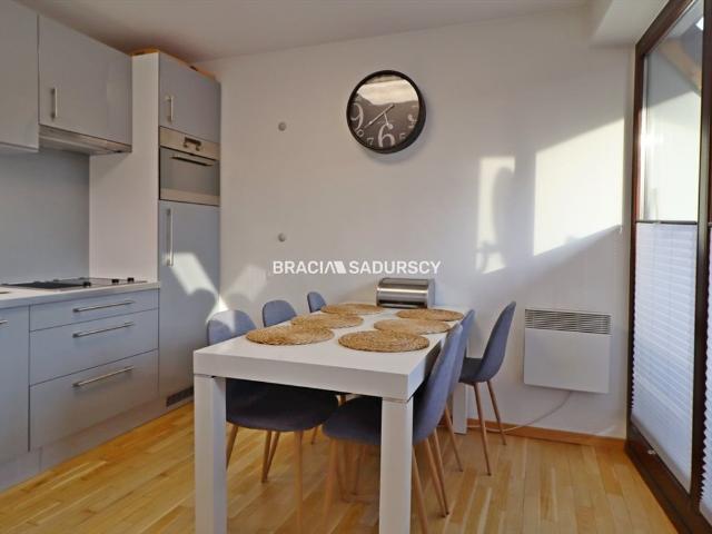 Na sprzedaż przestronny apartament 87 m² z widokiem na Giewont