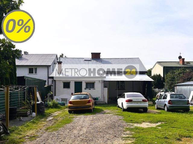 Na sprzedaż przestronny dom 80 m² z dużą działką 705 m² w Piasecznie