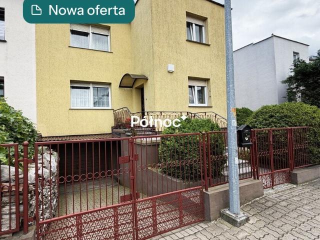 Na sprzedaż przestronny dom 160 m² z dużym ogrodem w Bolesławcu