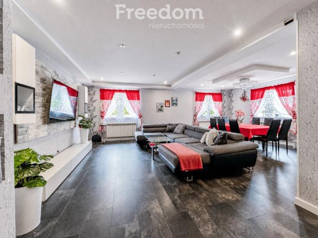 Na sprzedaż przestronny dom 164 m² w Przylesiu