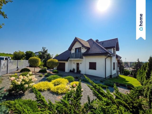 Na sprzedaż przestronny dom 178 m² w Świeciu z dwoma wjazdami