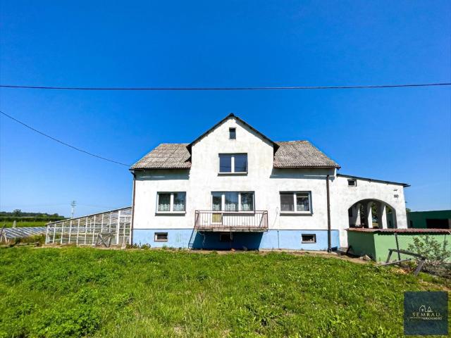 Na sprzedaż przestronny dom 183 m² z potencjałem gospodarczym