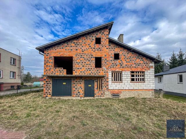 Na sprzedaż przestronny dom 220 m² z oddzielną częścią dzienną i prywatną