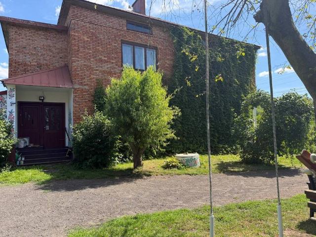 Na sprzedaż przestronny dom 237 m² z dużą działką 3374 m² w Zalipiu