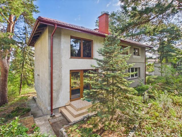 Dwupokoleniowy dom z ogrodem, 285 m² zapraszam