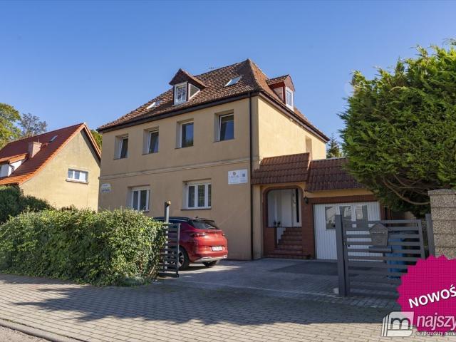 Na sprzedaż przestronny dom z ogrodem i apartamentem w Kołobrzegu
