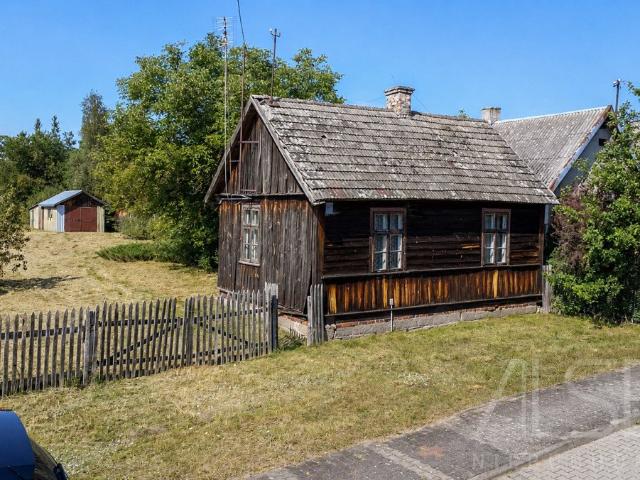 Na sprzedaż przestronny dom z działką 1800 m² w Kamieńczyku