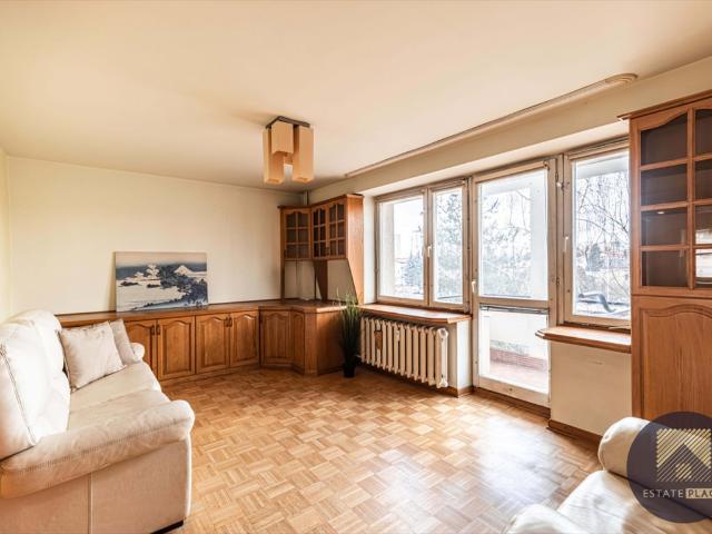 Na sprzedaż przestronne mieszkanie 39 m² z panoramicznym widokiem na Mokotowie