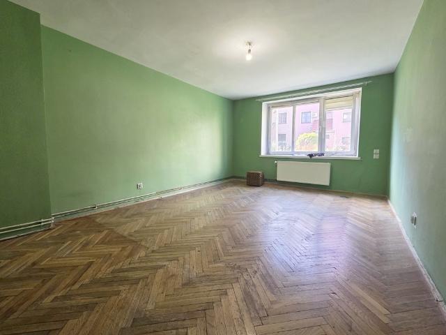 Na sprzedaż przestronne mieszkanie 52 m² w Lubańiu z dużą piwnicą