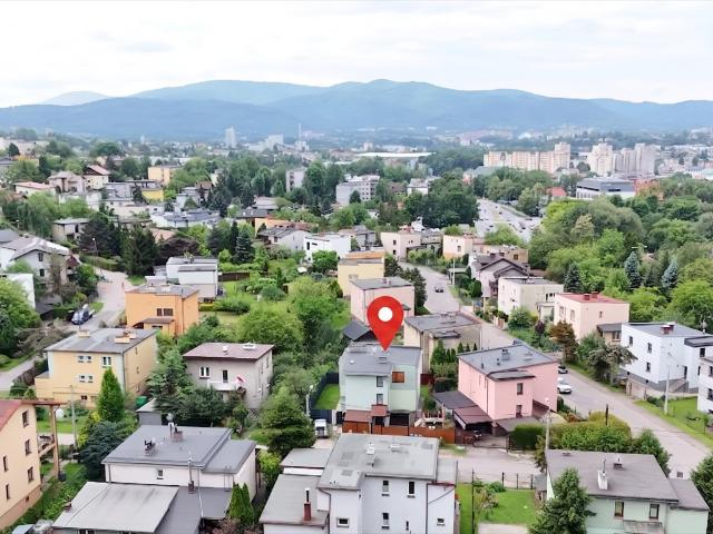 Na sprzedaż przestronne mieszkanie 57 m² z prywatnym ogrodem w Bielsku Bała