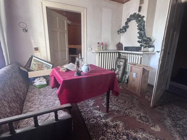 Na sprzedaż przestronne mieszkanie 66 m² z potencjałem na dwie kawalerki i ogród