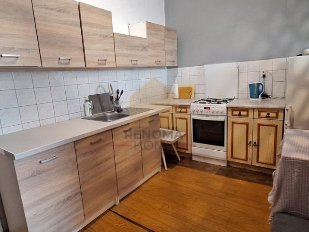 Na sprzedaż przestronne mieszkanie 90 m² z ogródkiem w Sienicach