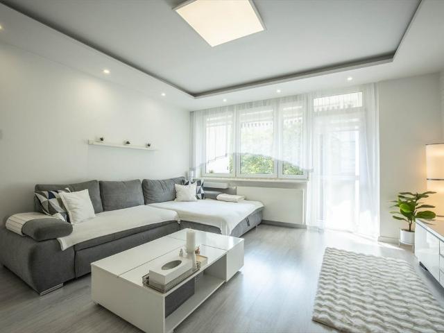 Przestronne 105 m² z 2 księgami i 5 pokoi