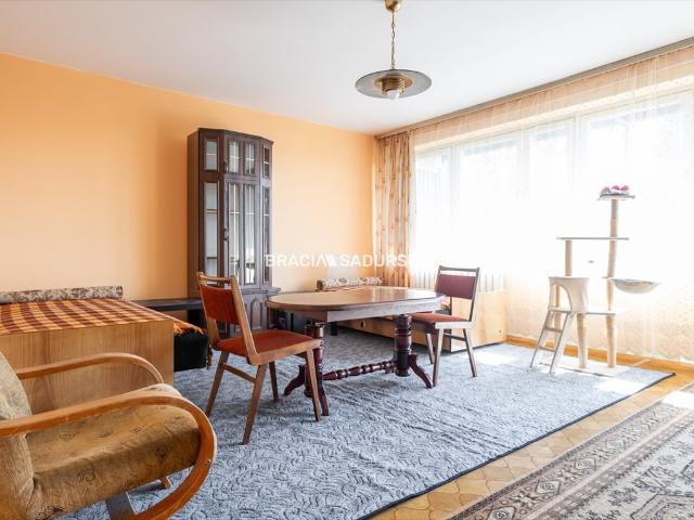 Na sprzedaż przestronne 2 pokojowe mieszkanie 48 m² z balkonem
