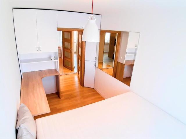 Na sprzedaż przestronne 2 pokojowe mieszkanie 52 m² z balkonem w Tychach