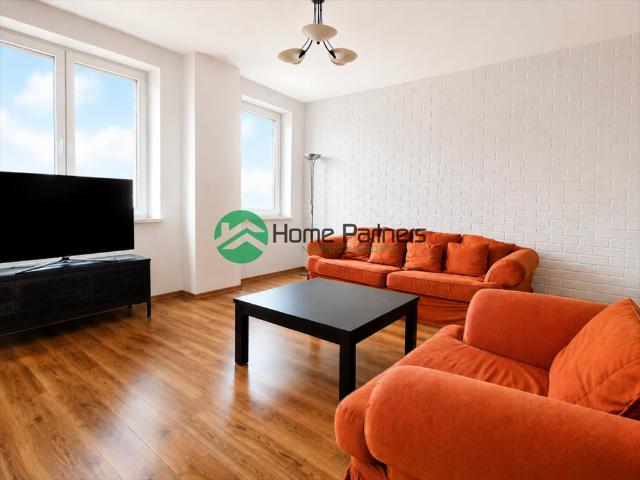 Na sprzedaż przestronne 2 pokojowe mieszkanie 54 m² z widokiem na ul. Prostą