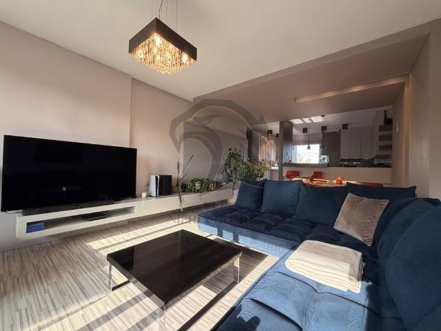 Na sprzedaż przestronne 2 pokojowe mieszkanie 74,68 m² z tarasem w Łodzi